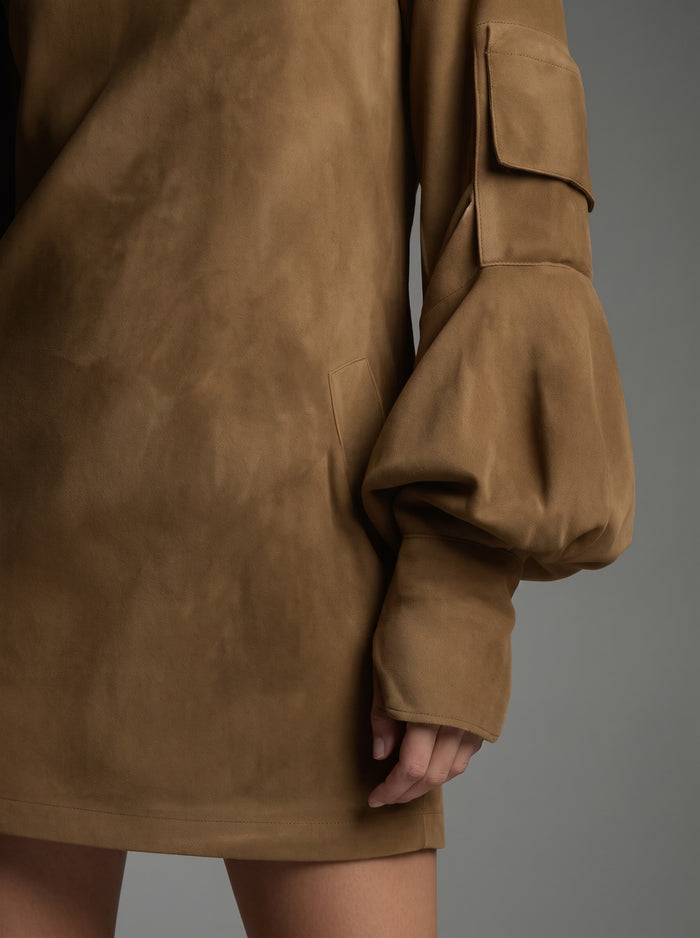 Bibiana · Vestido corto oversize de ante