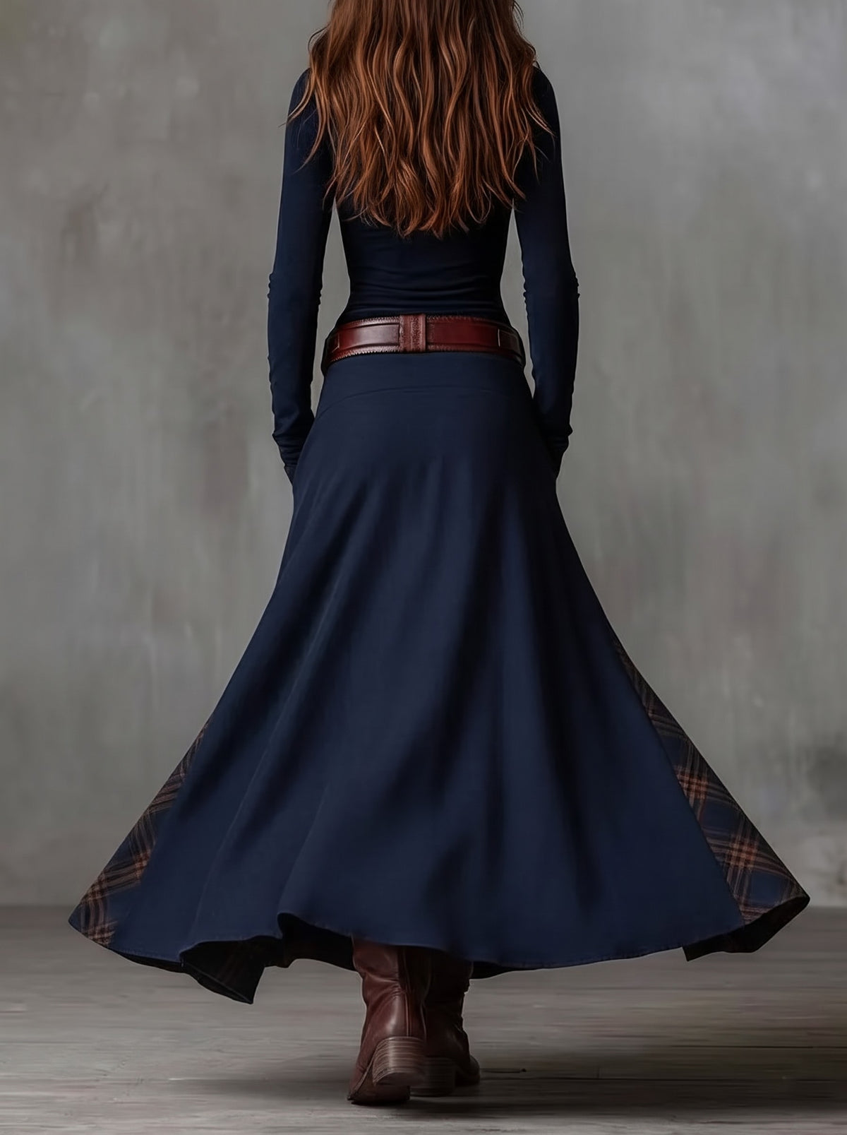 Elisa · Vestido maxi de ante con cinturón azul marino